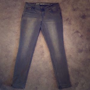 Women’s Old Navy Super Skinny Jeans size 10